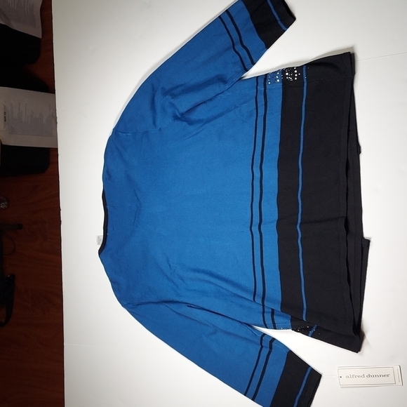 Alfred Dunner Petite Cardigan Size Large Attached Shell Embellished Blue/Black - Picture 8 of 10